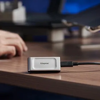 KINGSTON XS2000 1TB / SSD PORTABLE (3 / 4)