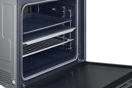 SAMSUNG NV7B44403AB/U3 UGRADNA RERNA │ TIP PEĆNICE: DUAL COOK │ BOJA: CRNI NERĐAJUĆI ČELIK │ ENERGETSKA KLASA: A+ │ ZAPREMINA: 76 L │ DIMENZIJE: 595 X 596 X 570 MM │ SNAGA: 3650 W (230 V) - 3950 W (240 V) │ UGRAĐEN WIFI │ FUNKCIJE: NATURAL STEAM, KATALITIČKO ČIŠĆENJE, AIR SOUS VIDE, SMARTTHINGS PODRŠKA (5 / 9)