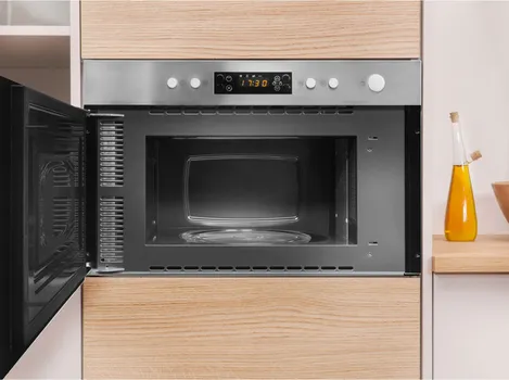 INDESIT UGRADBENA MIKROVALNA PEĆNICA MWI 6211 IX (2 / 3)