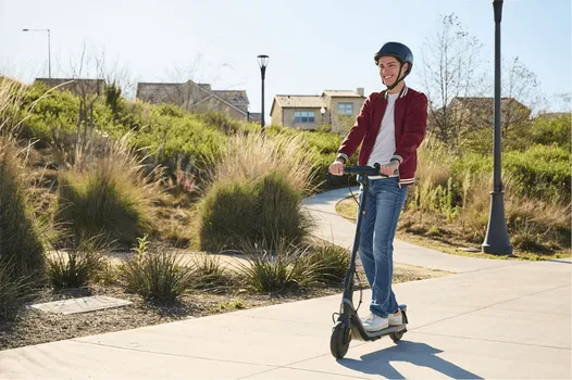 SEGWAY NINEBOT KICKSCOOTER E2 E (4 / 4)