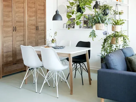 JYSK TRPEZARIJSKA STOLICA KLARUP CRNA UMJETNA KOŽA/CRNA (5 / 17)