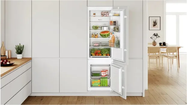 BOSCH UGRADBENI HLADNJAK SERIE 2 [200L / 70L / 177CM] (2 / 6)