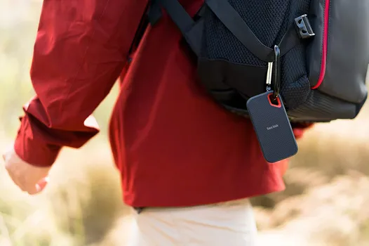 SANDISK EXTREME 1TB / SSD PORTABLE (2 / 3)