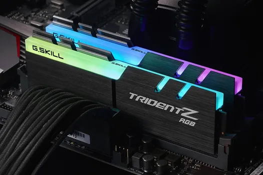 G.SKILL DIMM DDR4 16GB (2X8) / 3200MHZ F4-3200C16D-16GTZR TRIDENT Z RGB