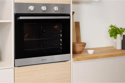 INDESIT UGRADBENA PEĆNICA IFW6230 IX (2 / 6)