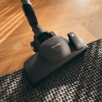 USISIVAČ MIELE BLIZZARD CX1 REC (7 / 7)