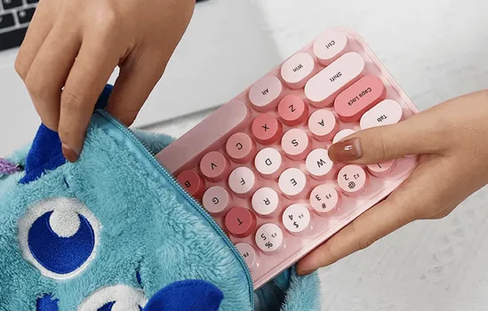 MOFII IBEAN PRO NEW (PINK) COMBO KOMPLET TASTATURA I MIŠ │ TIP POVEZIVANJA: BEŽIČNO, 2.4 GHZ RF │ DOSEG: DO 10 M │ TASTATURA: 68 TASTERA, NAPAJANJE 2X AAA BATERIJE │ MIŠ: 3 TASTERA + SKROL TOČKIĆ, 1200 DPI, NAPAJANJE 1X AA BATERIJA │ KOMPATIBILNOST: WINDOWS 2000/XP/ME/VISTA/7/8/10 │ DIMENZIJE TASTATURE: 317.2 X 104.4 MM │ DIMENZIJE MIŠA: 14.5 X 6.5 MM │ DIMENZIJE PRIJEMNIKA: 14.5 X 6.5 MM │ TEŽINA TASTATURE: 419 G │ TEŽINA MIŠA: 80 G (5 / 6)