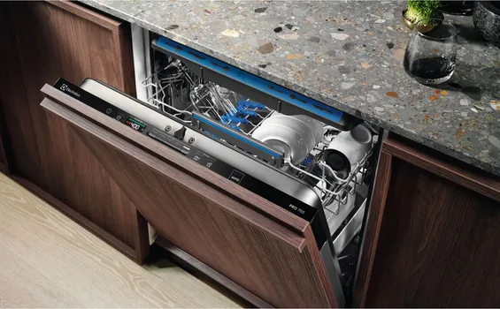ELECTROLUX EEM48320L (6 / 17)