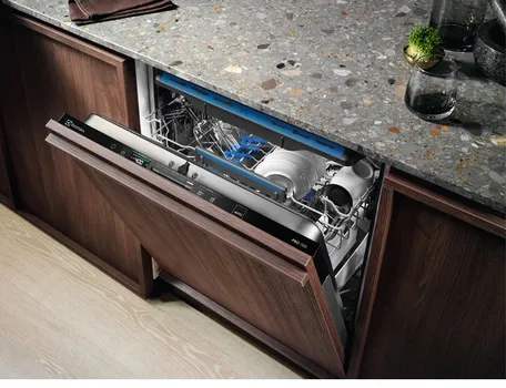 ELECTROLUX EEM48320L (23 / 24)