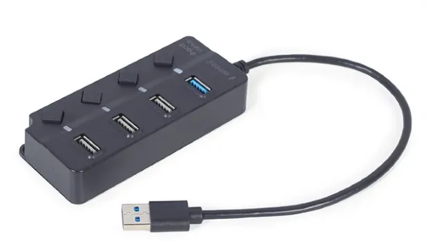 USB HUB SA 4 PORTA I PREKIDACIMA (3 / 4)