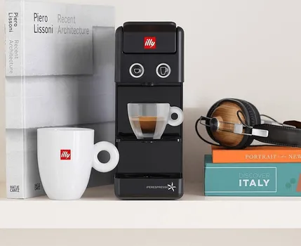 ILLY APARAT ZA KAFU NA KAPSULE Y3.3, CRNI (5 / 5)