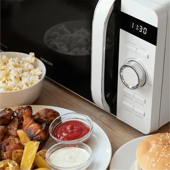 SENCOR SMW 5017WH MIKROTALASNA RERNA │ TIP: MIKROTALASNA RERNA │ SNAGA: 800W │ KAPACITET: 17L │ DIMENZIJE: 451MM X 354MM X 256MM │ MATERIJAL: EMAJL │ BOJA: BELA │ FUNKCIJE: TAJMER, ODMRZAVANJE, ZVUČNI SIGNAL, DEČIJA SIGURNOSNA ZAŠTITA │ KONTROLA: MEHANIČKA │ OSTALO: 8 PROGRAMA, TIHI RAD, LED DISPLEJ (8 / 10)