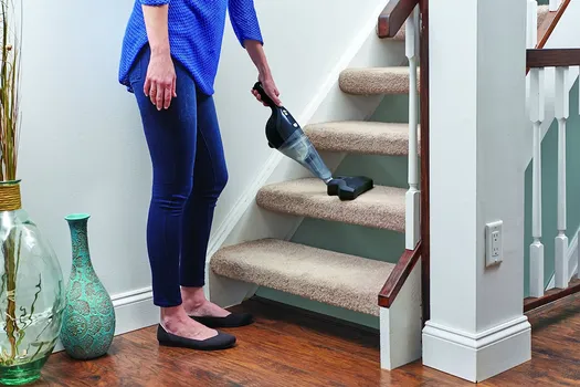 BLACK&DECKER BEŽIČNI ŠTAPNI/RUČNI USISIVAČ 10.8V 4U1 BLACK+DECKER (2 / 8)