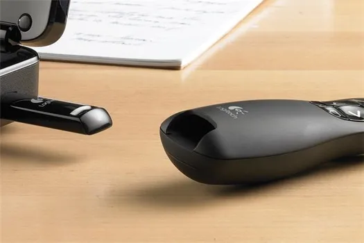 LOGITECH R400 PROJEKTOR PREZENTER (6 / 7)