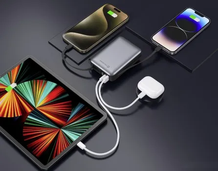 SWISSTEN POWERBANK 20000 MAH WITH BUILT-IN CABLES USB-C AND LIGHTNING SPACE SILVER (1 / 4)