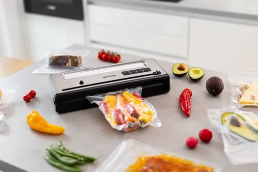 GORENJE APARAT ZA VAKUMIRANJE VS110BE, 110 W, 750 MBAR, LED DISPLEJ (8 / 8)