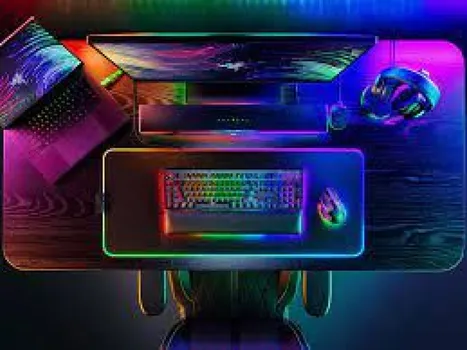 RAZER BLACKWIDOW V4 PRO (20 / 25)