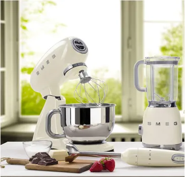 SMEG KUHINJSKI ROBOT SMF03CREU (5 / 10)