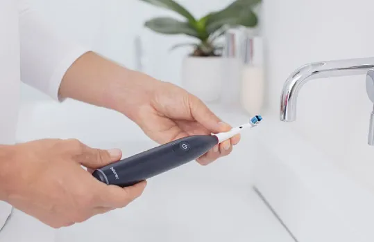 ELEKTRIČNA ČETKICA ZA ZUBE BEURER TB 50 (4 / 6)