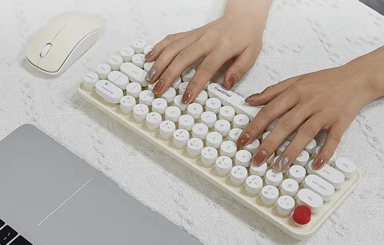 MOFII BEAN 2.4G WB SET TASTATURA I MIŠ (BIJELA I BEŽ) │ 2.4G BEŽIČNA VEZA │ 68 TASTERA │ 1200 DPI MIŠ │ KOMPAKTNO I PRENOSIVO │ ERGONOMSKI DIZAJN (4 / 6)