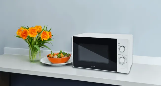 VIVAX MWO-2071W MIKROTALASNA │ SNAGA 700 W │ ZAPREMINA RERNE 20 L │ 5 NIVOA SNAGE │ 35-MINUTNI TAJMER │ PROGRAM ODLEĐIVANJA │ BOJA BIJELA (6 / 6)