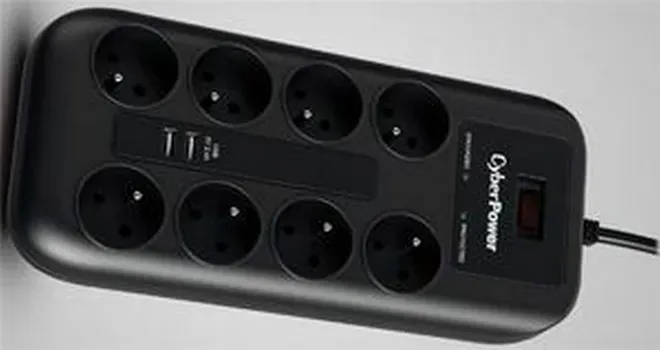 PRENAPONSKA ZAŠTITA CYBERPOWER PO820SUFO-DE (2 / 2)
