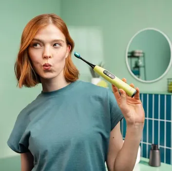 BEURER ELEKTRIČNA ČETKICA ZA ZUBE SC 50 SPLASHY LEMON (4 / 4)