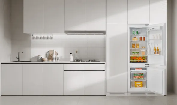 VIVAX CFRB-248ENF UGRADNI KOMBINOVANI FRIŽIDER │ NO FROST TEHNOLOGIJA │ UKUPNA ZAPREMINA 248 L (180L + 68L) │ 35 DB BUKA │ ENERGETSKA EFIKASNOST E │ VISINA 178,5 CM │ FAST FREEZE I FAST COOL FUNKCIJE (3 / 8)